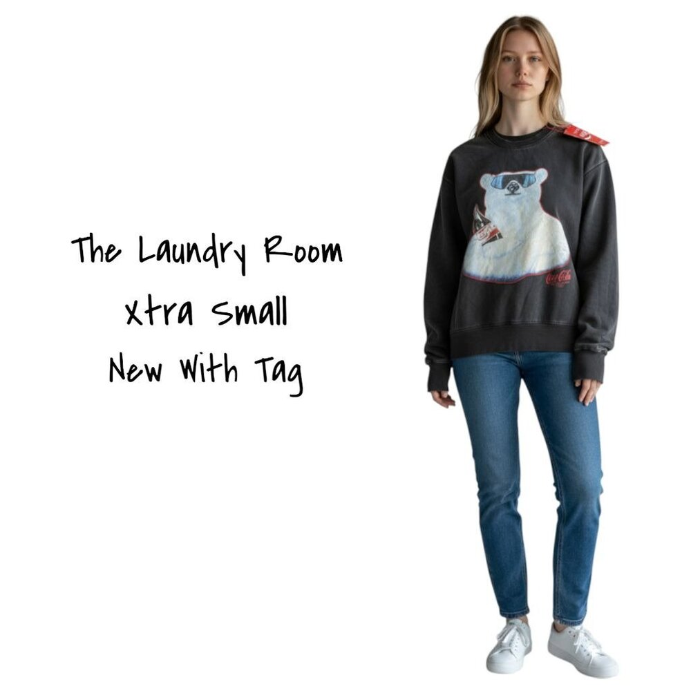Coca-Cola Polar Bear Graphic Sweatshirt The Laundry Room XS New with Tag